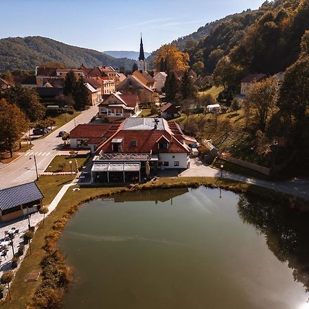 Kozjanski Dvor พอดเชเทอร์เทค ภายนอก รูปภาพ